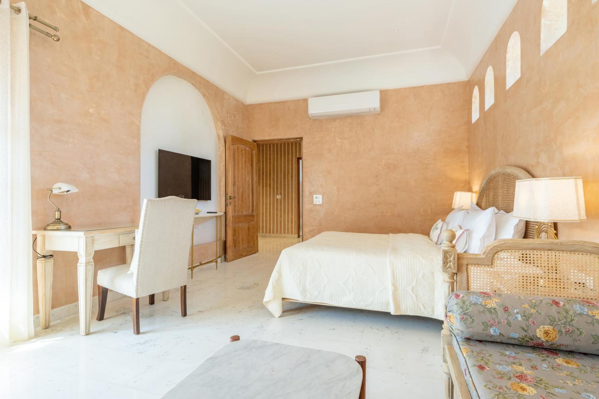 Niravi Jaipur Bed & Breakfast Room photo
